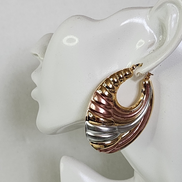 Tri Color Gold Wave Design Large Hoop Earrings New - Picture 7 of 8
